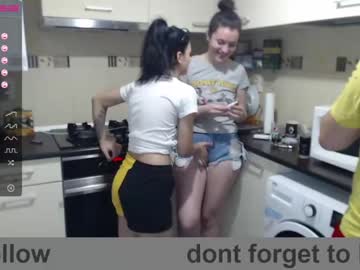webcam couple maya_and_guests live cam image #953152
