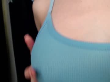 webcam girl lilliasweety live cam image #1748925