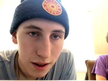webcam man holdthesausagehostage live cam image #3941086