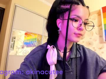 webcam girl akino_17 live cam image #575312