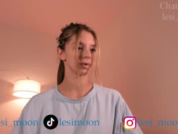 webcam girl lesi_moon live cam image #6408202