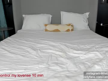 webcam girl carolinaherera live cam image #6390027