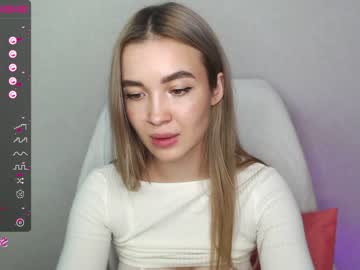 webcam girl yourvirusqueen_ live cam image #2259796