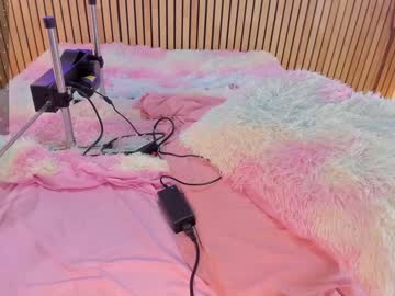 webcam girl little_effy18 live cam image #6500382