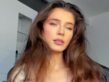 webcam girl isia_slay live cam image #3372130