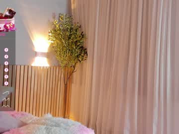 webcam girl little_effy18 live cam image #6420980