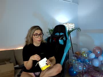 webcam girl naughtyrider69 live cam image #2575700