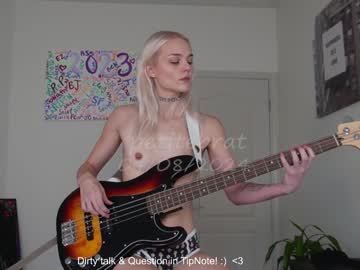 webcam girl petitebrat live cam image #6778586