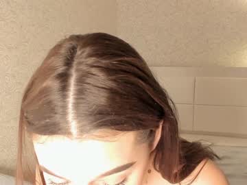 webcam girl cinacramby live cam image #3331359