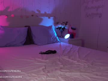 webcam girl ezra live cam image #2099384