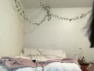 webcam girl princesskyliesangel live cam image #7079644