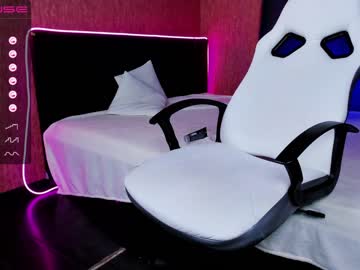 webcam girl lina_bitch live cam image #2156907