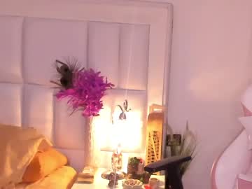 webcam girl scarlett__baker live cam image #1705094