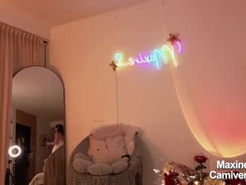 webcam girl maxine_8 live cam image #5308788