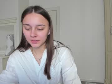 webcam girl eleonora_linn live cam image #2869996