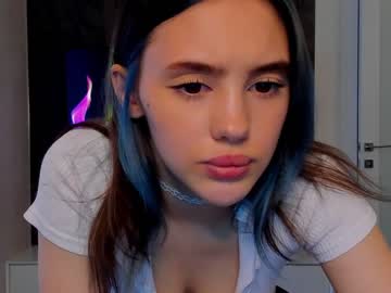 webcam girl angella_kleee live cam image #5510782