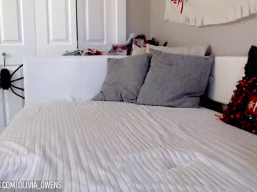 webcam girl oliviaowens live cam image #2809059