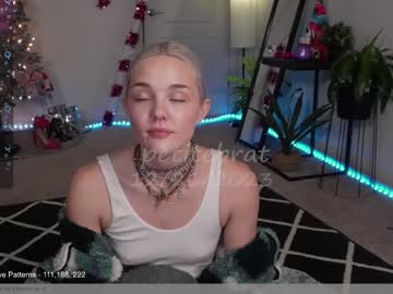 webcam girl petitebrat live cam image #6002086