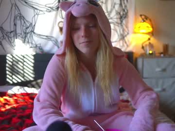webcam girl crimsonxrapture live cam image #668251