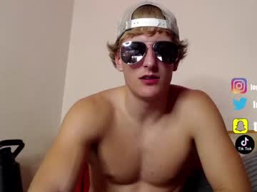 webcam man luckyloganx live cam image #2997022