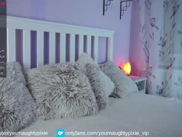 webcam girl yournaughtypixie live cam image #3229158