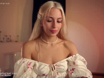 webcam girl artmosphera live cam image #4578378