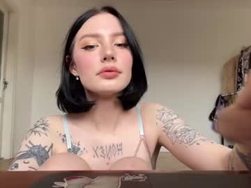 webcam tranny evelynforever live cam image #4452644