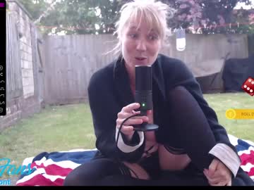 webcam girl ladyamontgomery live cam image #2034355