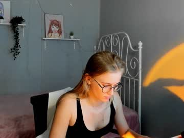 webcam girl linellali live cam image #2505187