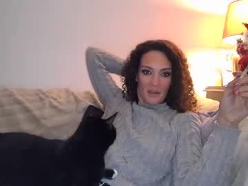 webcam girl milflucy live cam image #784440