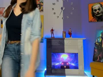 webcam girl carolineprise live cam image #716870