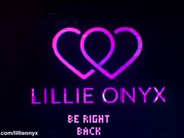 webcam girl lillieonyx live cam image #1891617