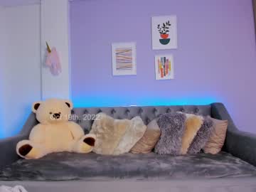 webcam girl camilagomezz live cam image #2960070
