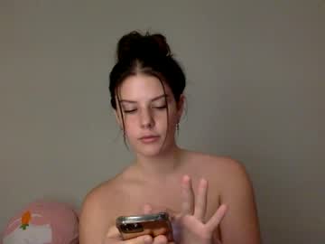webcam girl stassiebabyxo live cam image #6945238