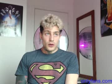 webcam man sonic12_12 live cam image #724408