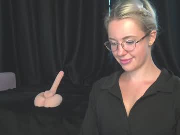 webcam girl xtina__ live cam image #2811537