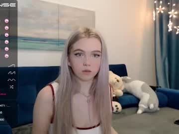 webcam girl small_blondee live cam image #1036362