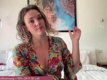 webcam girl bloomyogi live cam image #3560493