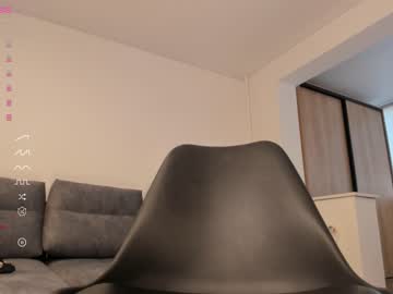 webcam girl sharlin_13 live cam image #6847189