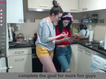 webcam couple maya_and_guests live cam image #960719