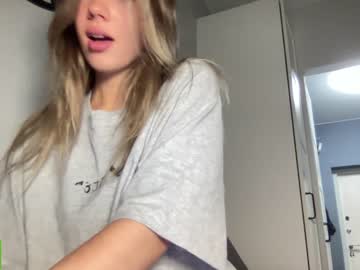 webcam girl angel_from_sky live cam image #6239537
