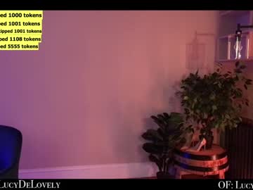 webcam girl lucydelovely live cam image #2351137