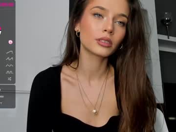 webcam girl isia_slay live cam image #3192671