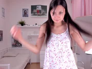webcam girl chloe_holzmann live cam image #2997607