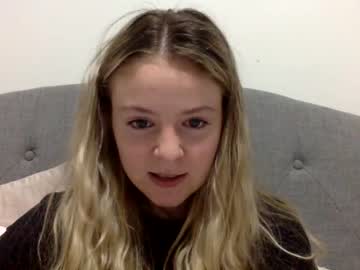 webcam girl blondiecollegebabe live cam image #749038