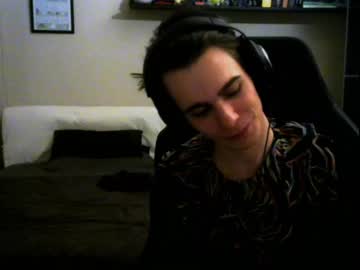 webcam man dumbnerd3 live cam image #2487057