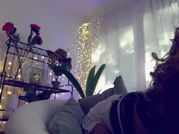 webcam girl olaya_del_mar live cam image #924545