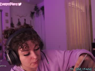 webcam girl evelynpiers live cam image #2704360