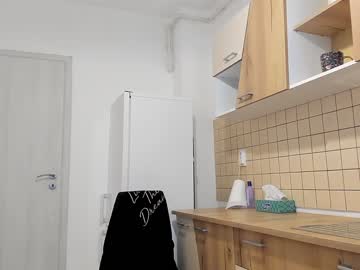 webcam girl devyale live cam image #1563535