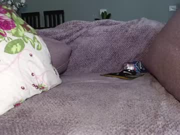 webcam girl camillabenz live cam image #1099379